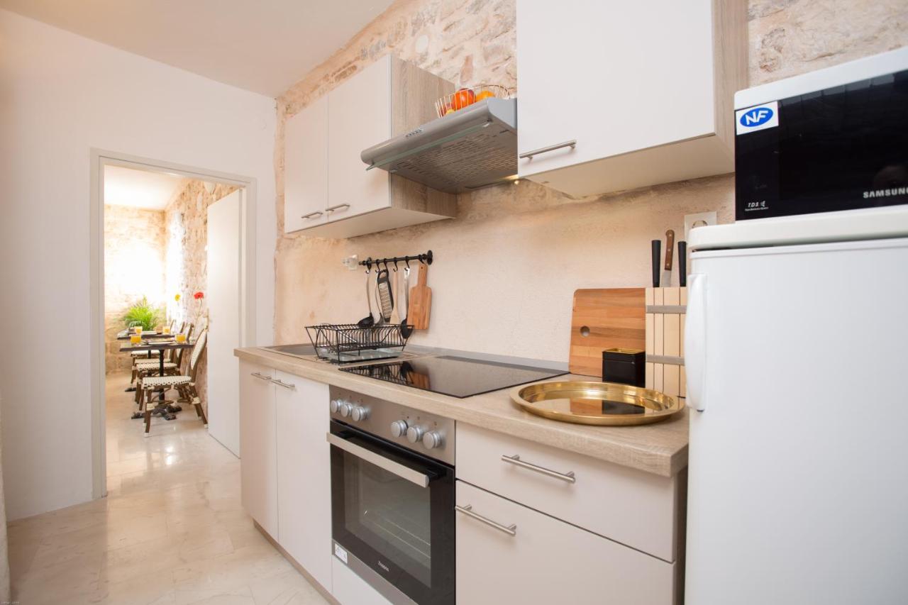 Lola Apartments - Zf Hvar Хвар Екстериор снимка