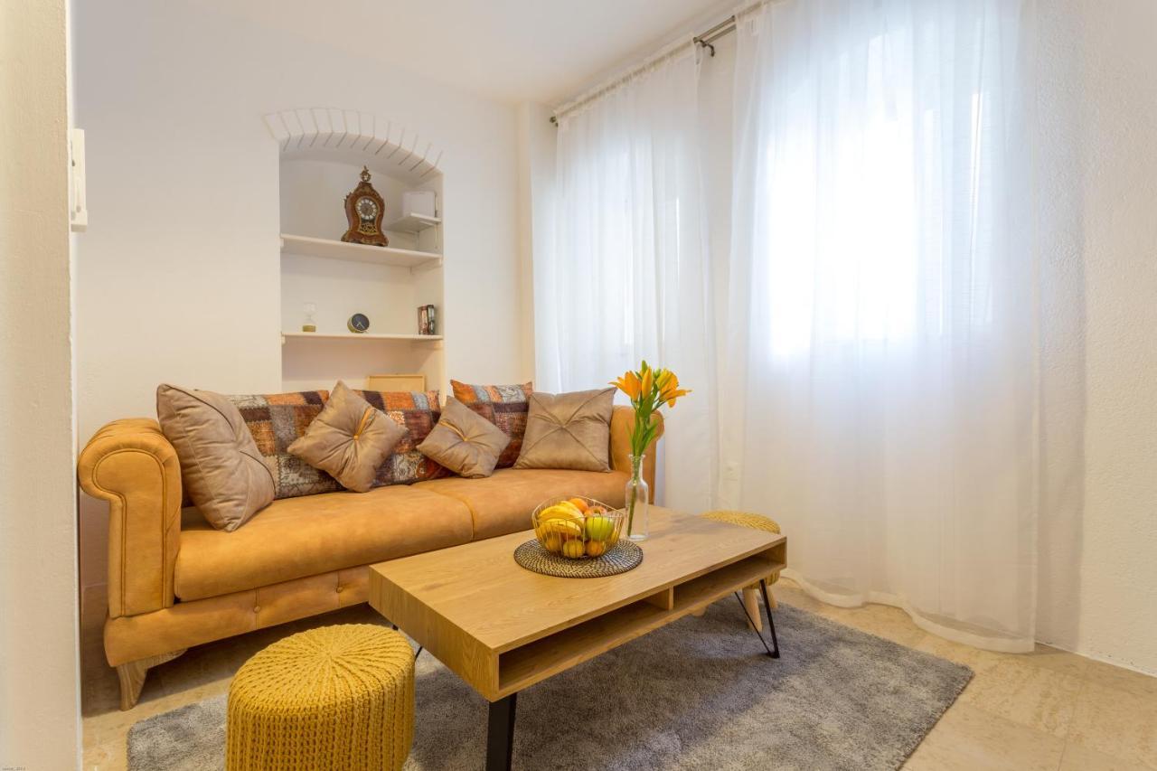 Lola Apartments - Zf Hvar Хвар Екстериор снимка