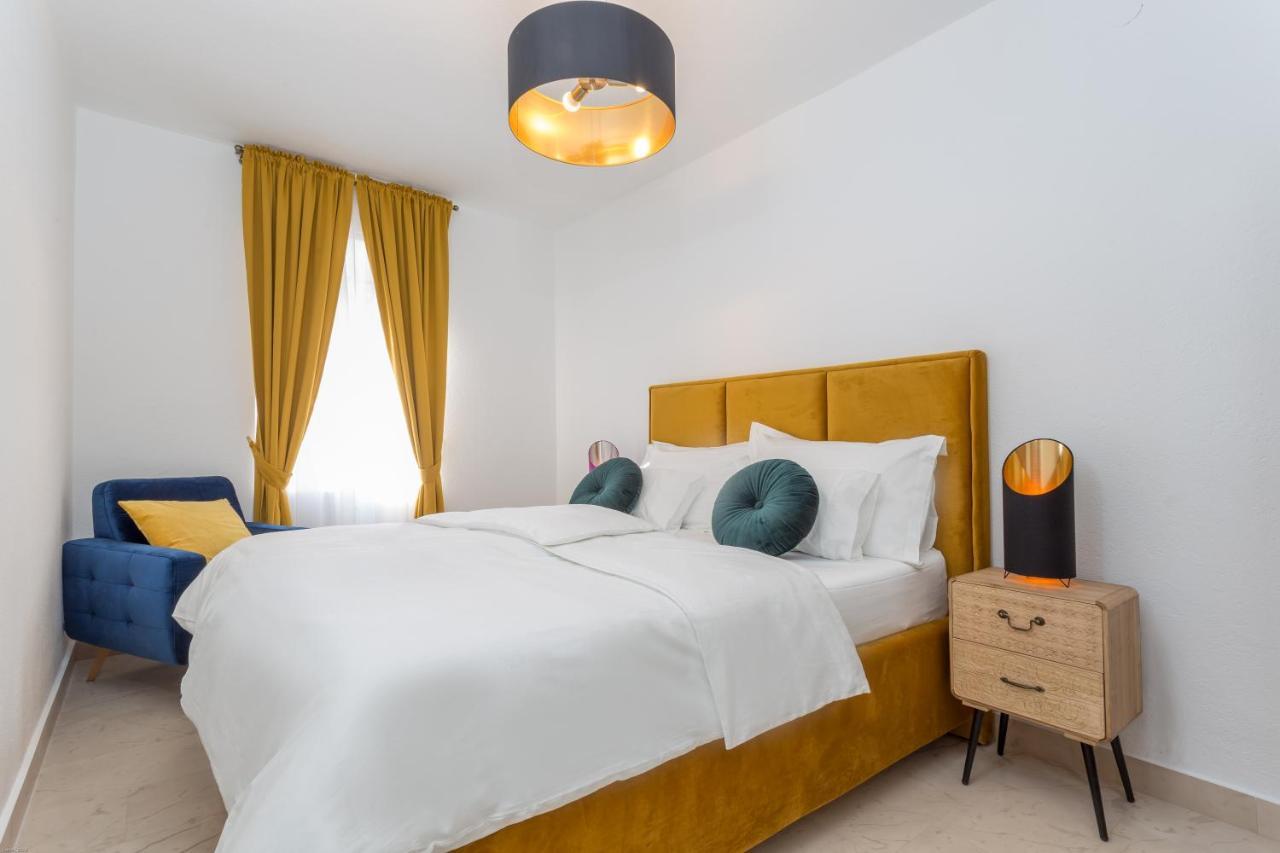 Lola Apartments - Zf Hvar Хвар Екстериор снимка
