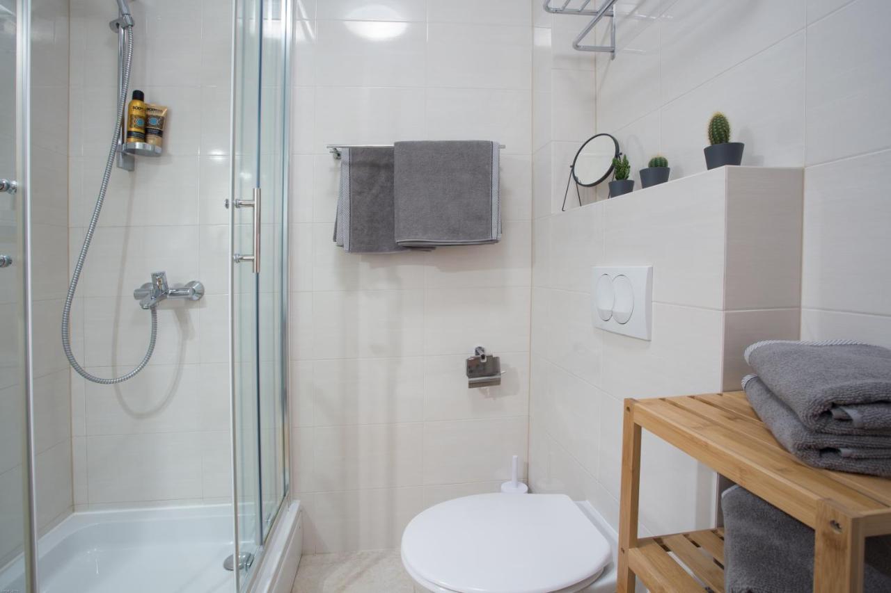 Lola Apartments - Zf Hvar Хвар Екстериор снимка